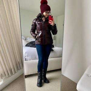 SAM freestyle down jacket in Merlot. Excellent condition